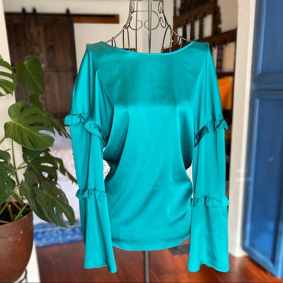 💚 Emerald Green Faux Satin Ruffle Slv Blouse Sz S - Picture 2 of 7